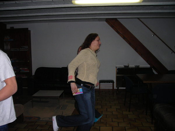 Claudia aan het hinkelen