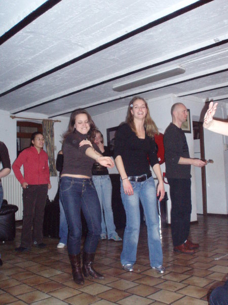 Paul wordt gehypnotiseerd door een vliegende hand