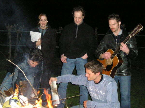 De band is naar buiten verplaatst