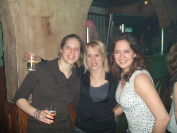 Kirstin, Kim en Mirre