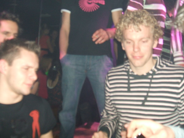 Hoe later op de avond, des te onscherper de foto's