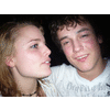 Dennis heeft meer make-up op dan Mayke
