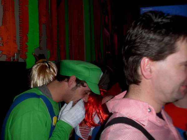 Jimmy doet z'n snor goed