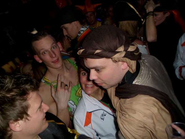 José past er maar net tussen