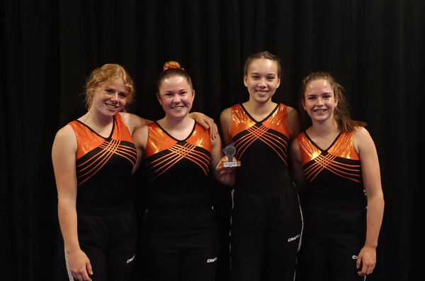 De Dames Junior A glimmen van trots