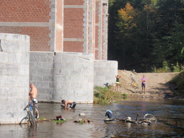 Ook de fietsen mochten even afkoelen