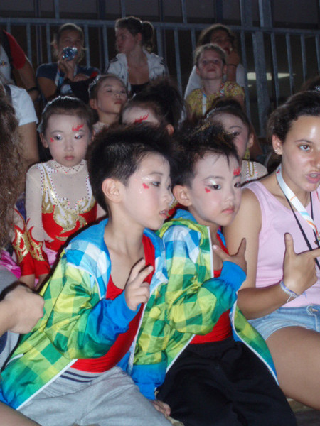 Nog meer kleine Chineesjes en een grote niet-Chinees