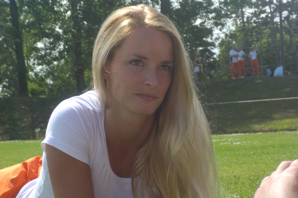 Natasja droomt even weg