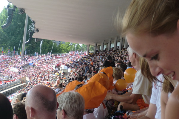 De tribunes zaten nu helemaal vol