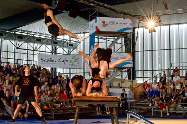 Bart tsuki strek en salto's af. Foto © Frans Hoek