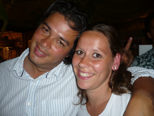 Iwan en Annelies, en Bert zwaait nog steeds vriendelijk naar de fotograaf