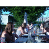 (Wachten op) Eten in het zonnetje