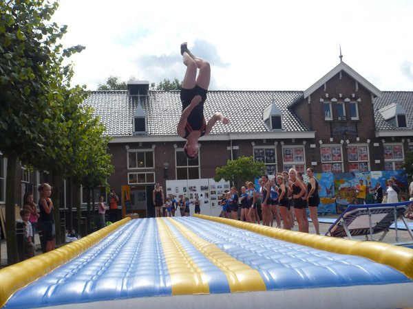 Dennis netjes gestrekt