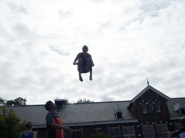 En Johan doet dubbel