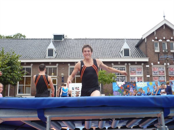 Dennis lacht al iets meer