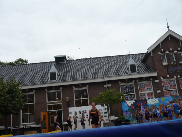Chantal is nog ver weg