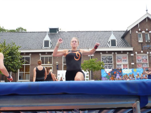 Kim moet er om lachen