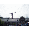 Dennis doet Yuri na, maar dan zonder ringen