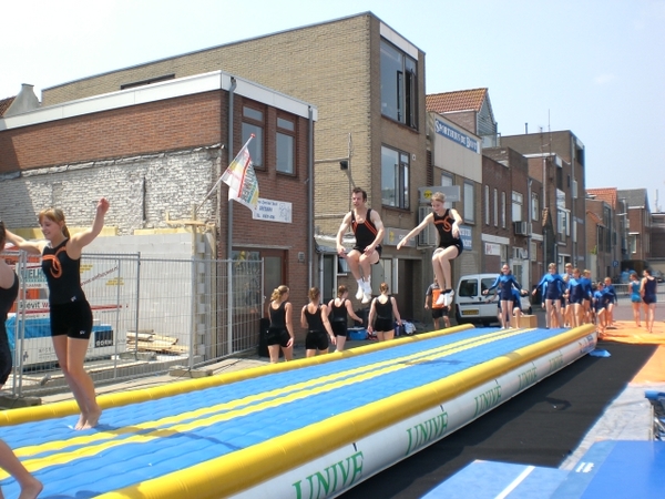 Ivana en Erik-Jan springen keurig synchroon
