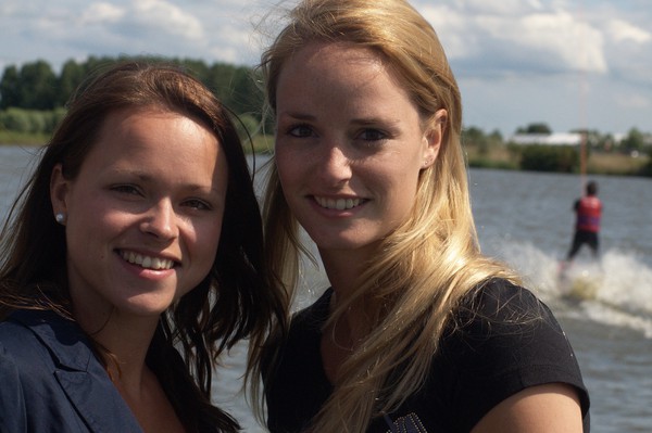 En Chantal en Natasja