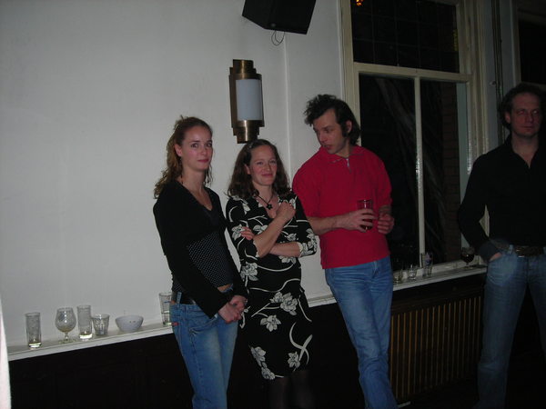 Rob heeft een lichtgevende broekzak