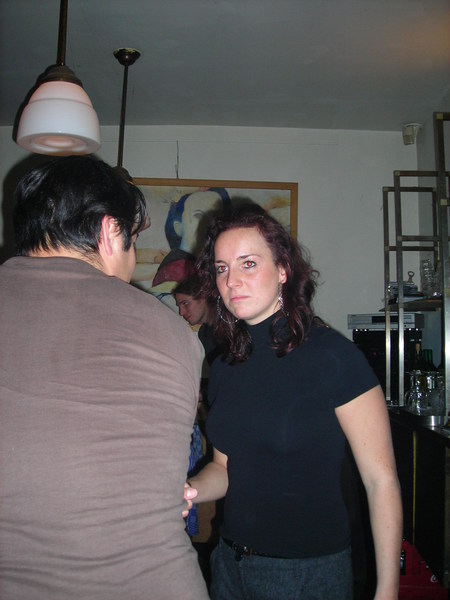 Fanny geniet van de aandacht van Meester Iwan