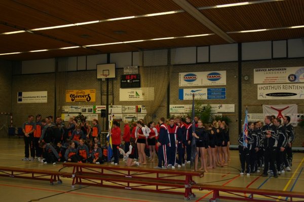 Netjes klaarstaan voor de prijsuitreiking