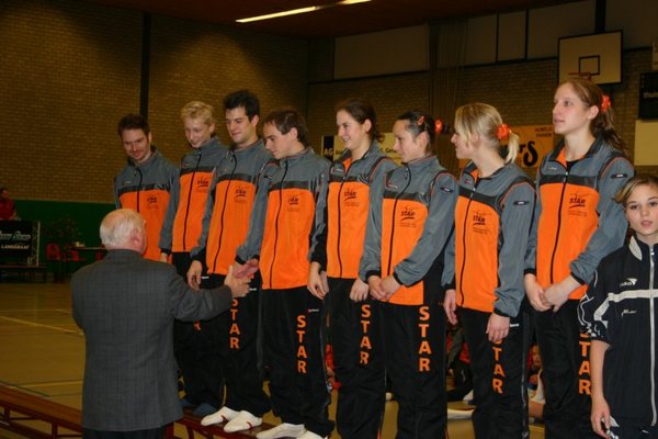 Er kijkt toch nog iemand naar de camera