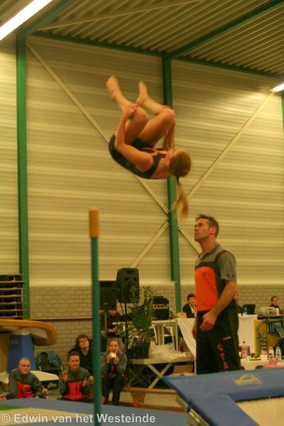 Natasja nog steeds dubbel salto