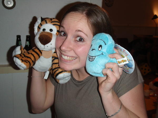 Diandra met twee knuffels