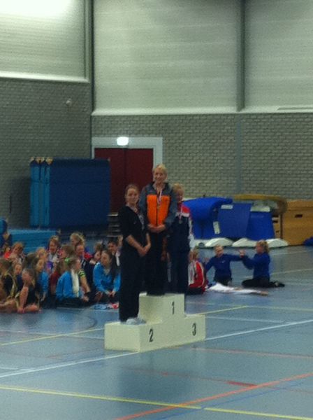 Dames Tramp: Eline, Mayke en Renee