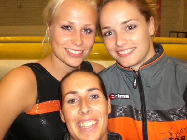 Cheryl en Natasja en Cindy