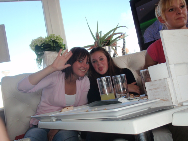 Ah, daar is Marion!