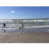 Bijna bij de eerste golven