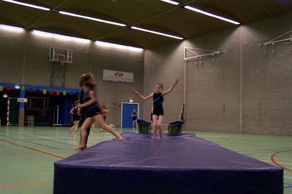 Even zwaaien naar het publiek