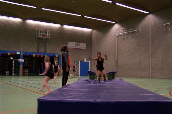 Ook de kleintjes zakken diep weg in de mat