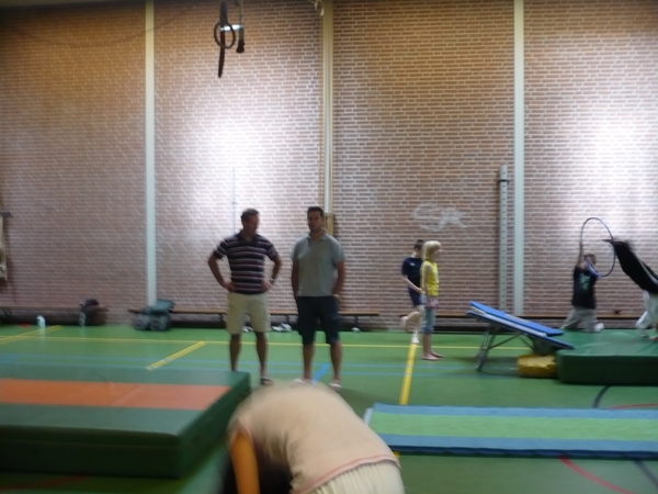 Meester Robin en Meester Iwan overzien het geheel