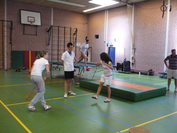 Als je heel snel hoelahoept dan zie je de hoepel bijna niet op de foto
