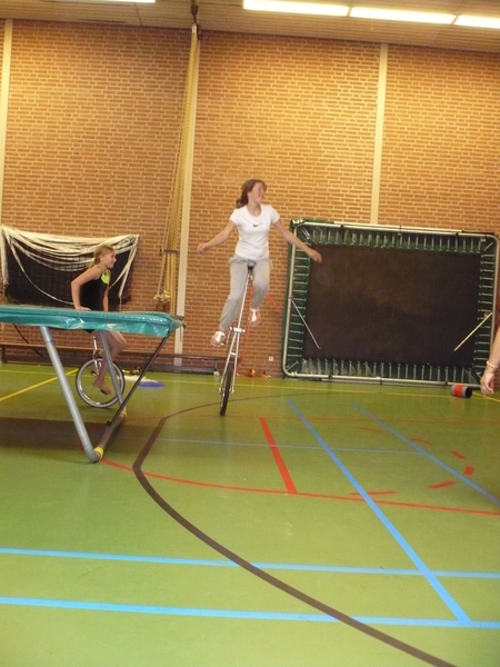 Ook de hoge eenwieler gaat prima