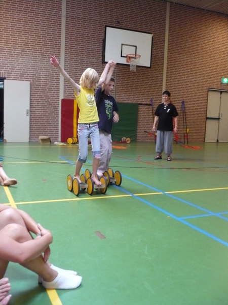 Samen een rondje lopen op wielen