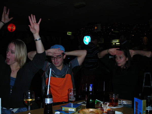 Kim is alvast begonnen met de wave
